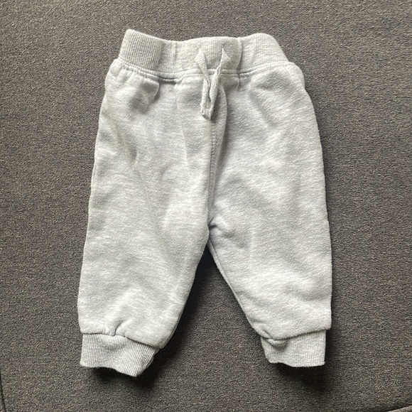 3/$20 Baby Star Wars ‘Little Valentine’ outfit - Picture 5 of 7